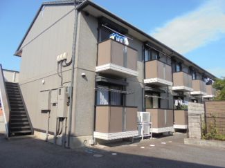 守山市大門町のアパートの建物外観