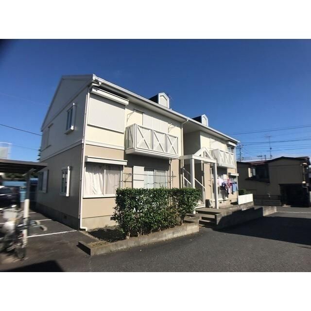 【さいたま市岩槻区城町のアパートのエントランス】