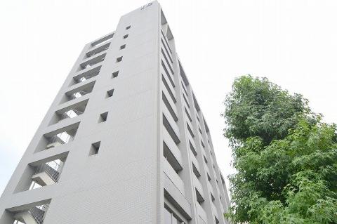 岡山市北区出石町のマンションの建物外観