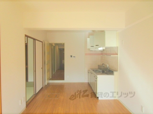 居室・リビング　リビング