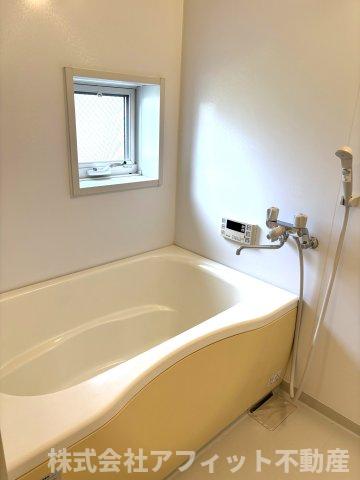 バス・シャワールーム　追い焚き機能あり