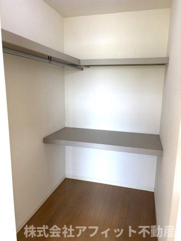 収納　ウォークインクローゼット