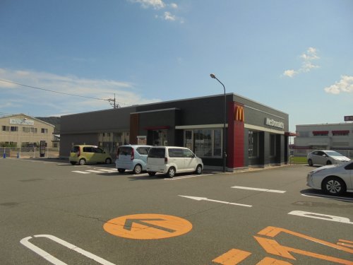 飲食店　マクドナルド　福山神辺店（飲食店）まで855m