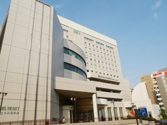 図書館　町田市立中央図書館（図書館）まで895m