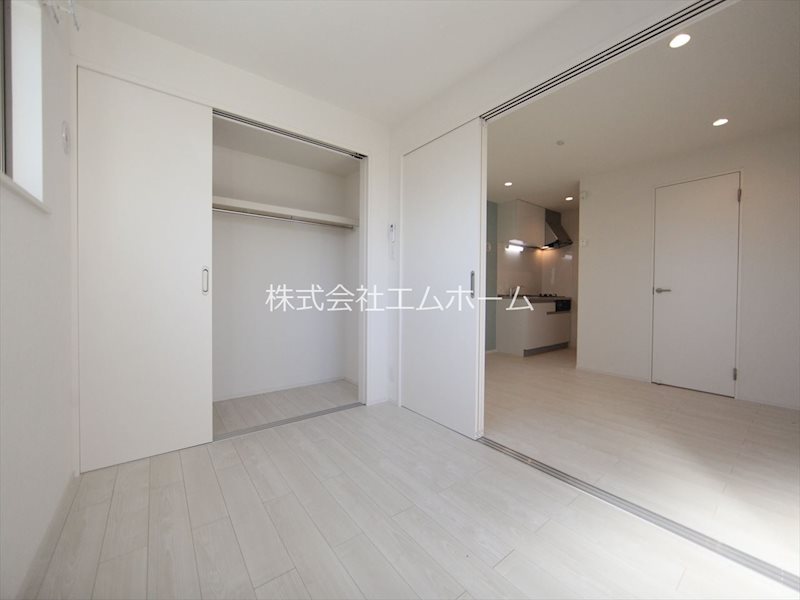 その他部屋・スペース　洋室4.1帖　クローゼット付（収納充実してます）　同仕様写真