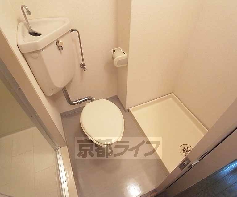 トイレ　清潔感のある洋式トイレ。