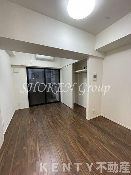 居室・リビング　こちらの居間で趣味の時間をお楽しみください