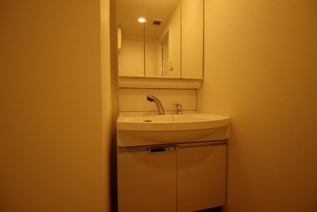 洗面設備　別室の参考写真です。※現況優先