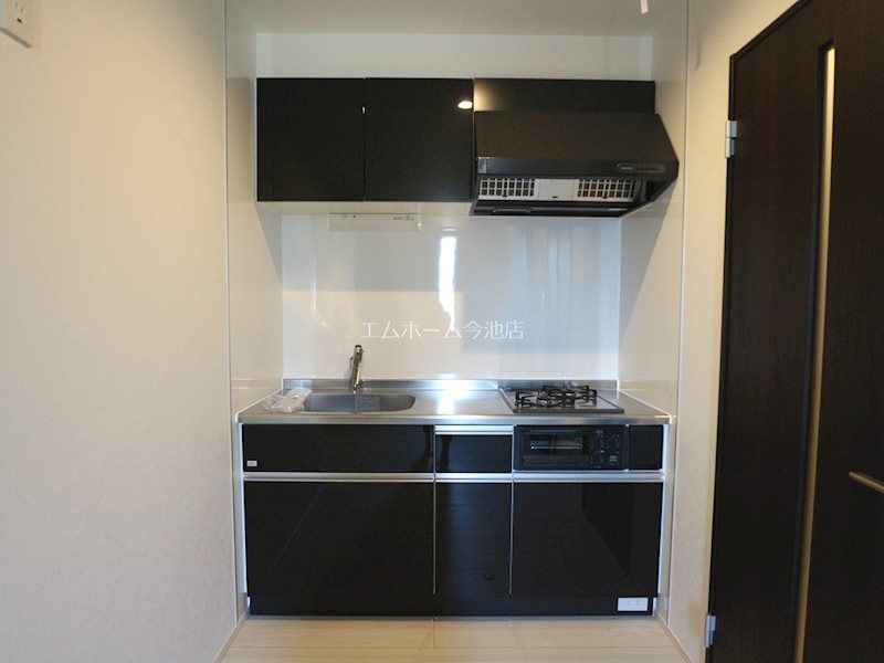 キッチン　システムキッチン（ガス2口グリル付）