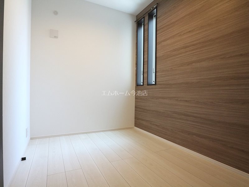 その他部屋・スペース　洋室3.2帖　換気良好　収納充実しています