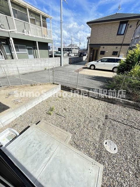 バルコニー　暖かな日差しのふりそそぐバルコニー