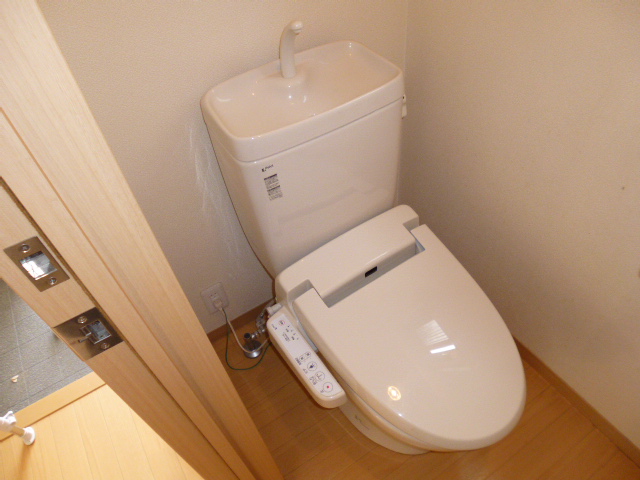 トイレ　ウォシュレット付き