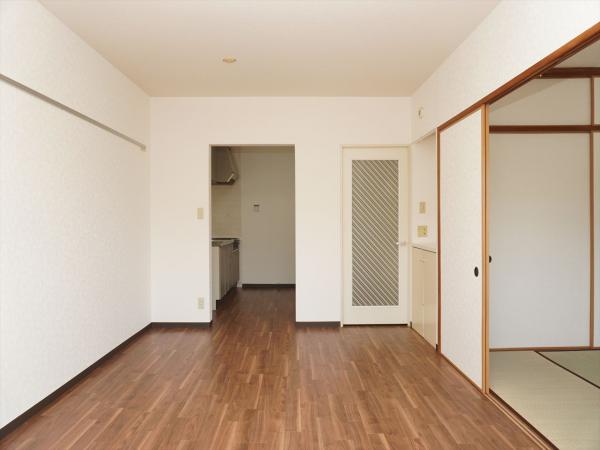 居室・リビング　内装