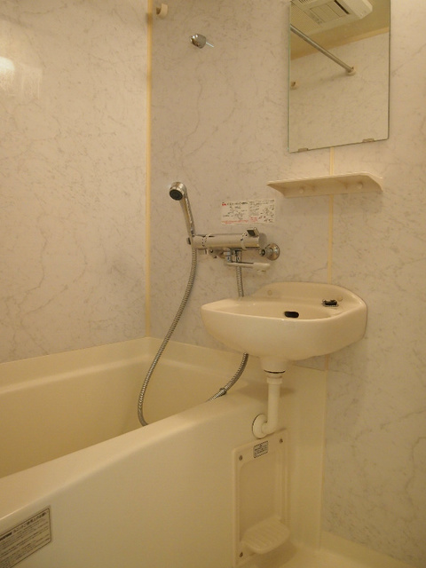 バス・シャワールーム　バスルーム