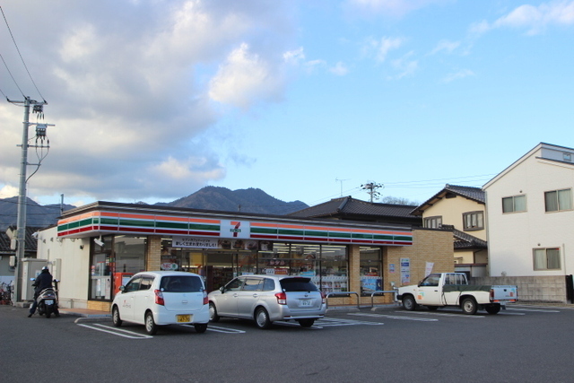 コンビニ　セブンイレブン（コンビニ）まで80m