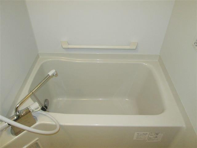 バス・シャワールーム　浴室乾燥機、追い炊き機能付き！