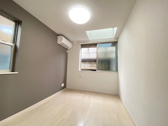 居室・リビング　※別室写真です