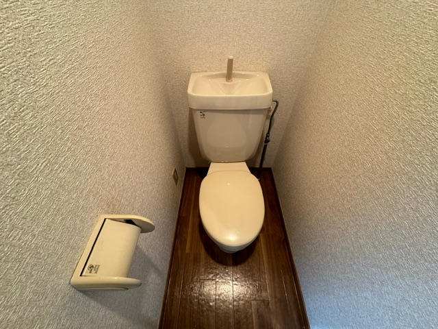 トイレ　※同施工会社のイメージ写真※