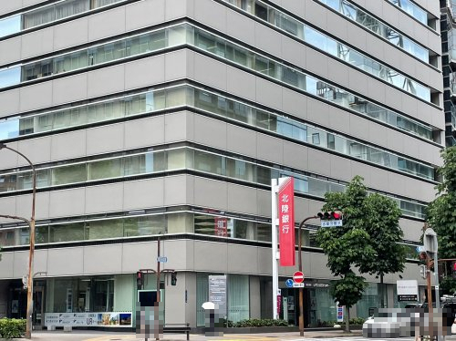 銀行　北陸銀行名古屋支店（銀行）まで731m