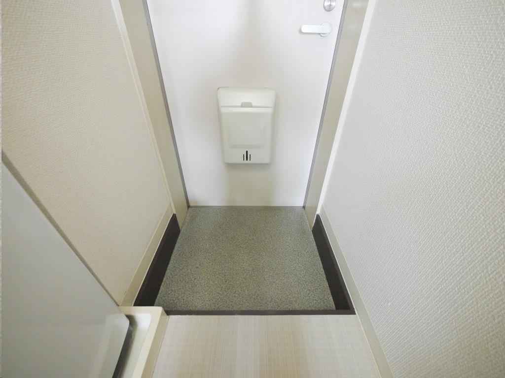 アタゴドミトリー八乙女IIB棟の玄関写真