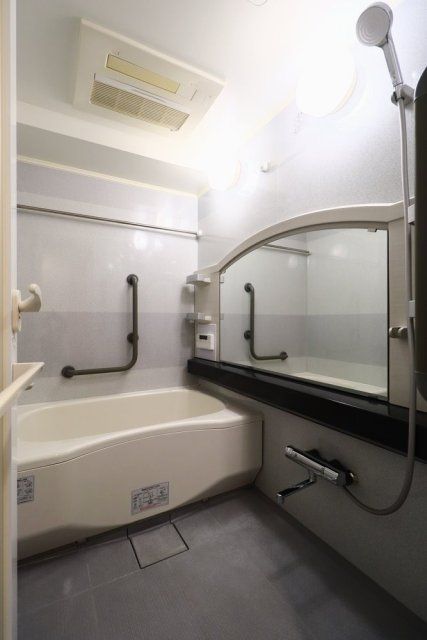 バス・シャワールーム