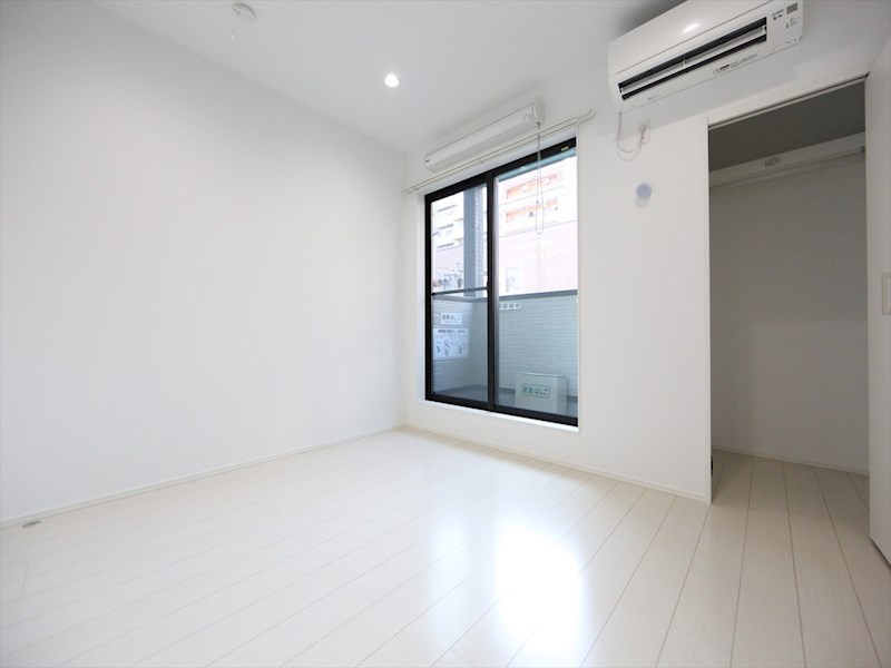 居室・リビング　洋室6帖　クローゼット付（収納充実してます）　同仕様写真