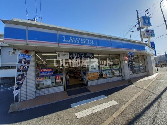 コンビニ　ローソン 愛宕二丁目店（コンビニ）まで227m