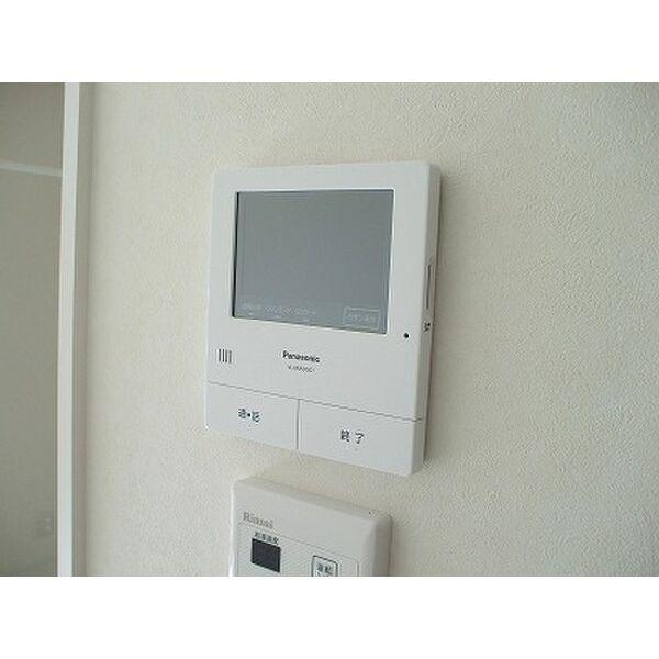 セキュリティ　モニター付きインターホン