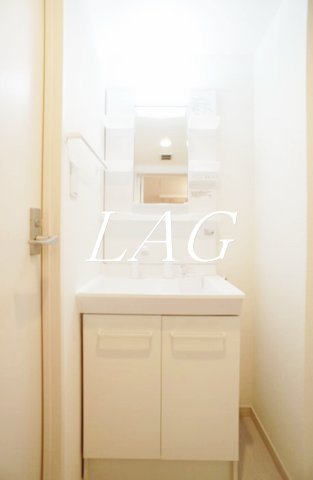 洗面設備　独立洗面台です。