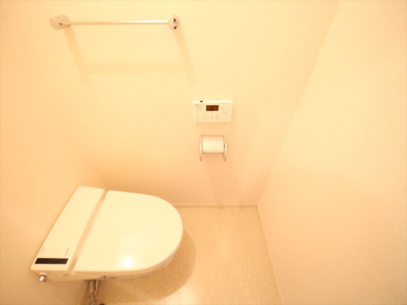 トイレ　トイレ　温水洗浄便座