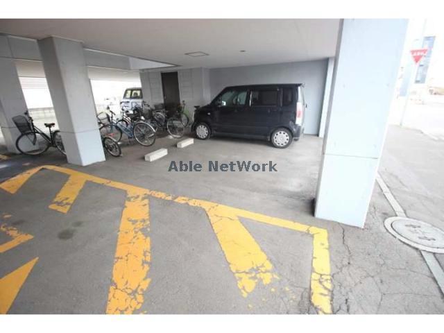 駐車場　駐車場