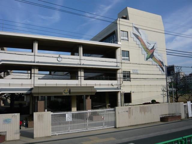 中学校　茨木市立天王中学校（中学校）まで211m
