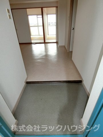 玄関　【お部屋さがしはラックハウジングにお問合せ下さいませ♪】