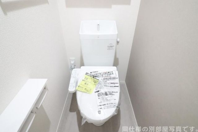 アザレア Cのトイレ写真