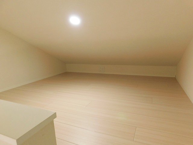 その他部屋・スペース　寝室や収納など多用途のロフト付
