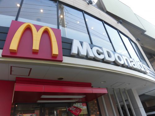 飲食店　マクドナルド 第一京浜鮫洲店（飲食店）まで510m