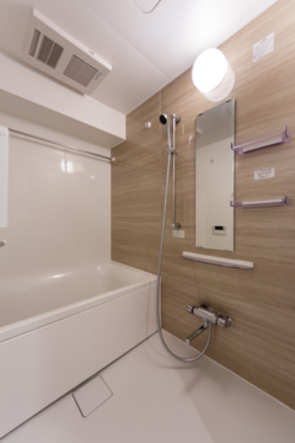 バス・シャワールーム　※写真は同タイプ住戸です。