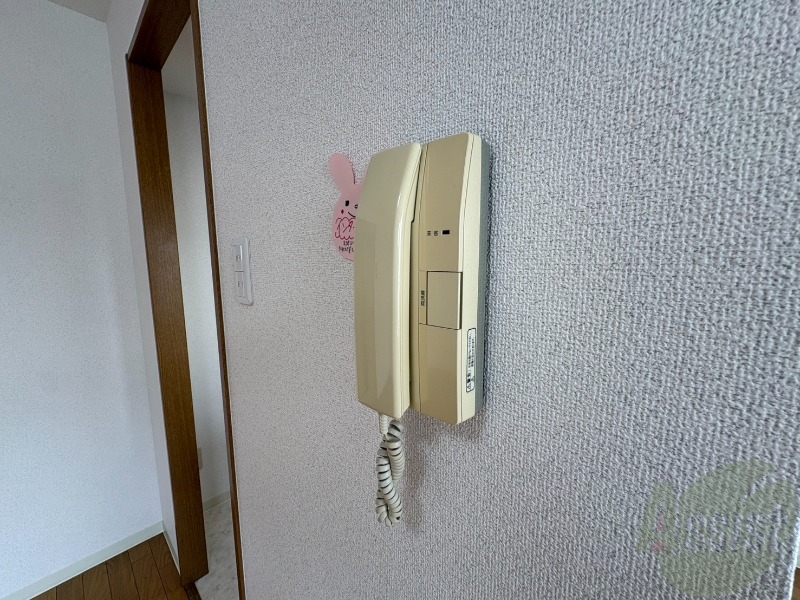 セキュリティ　インターホンは通話ができるので急な訪問があっても安心です。