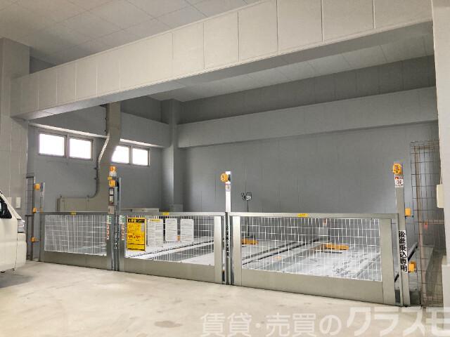 駐車場　敷地内駐車場