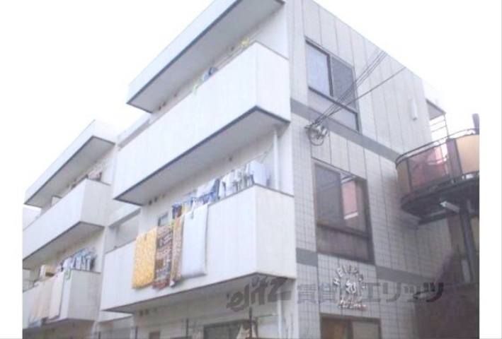 京都市上京区金馬場町のマンションの建物外観