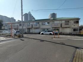 松戸市中根のアパートの建物外観