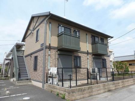 太田市東新町のアパートの建物外観