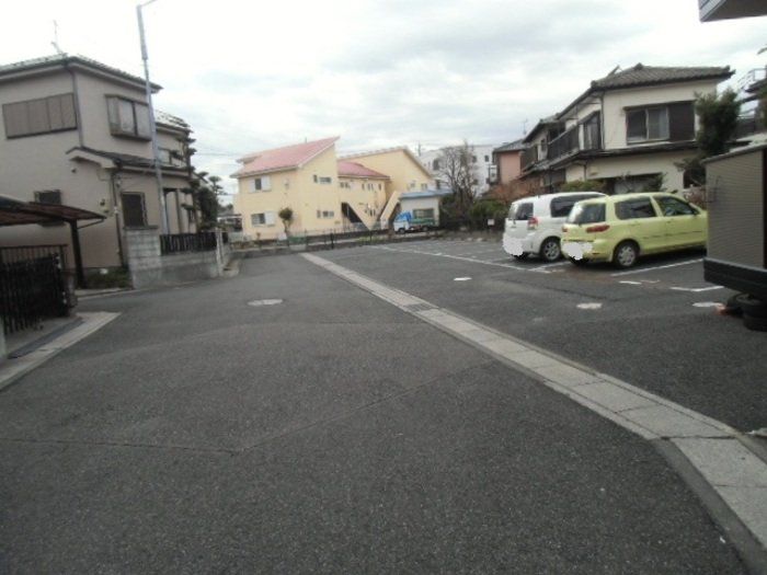 【野田市山崎のアパートの駐車場】