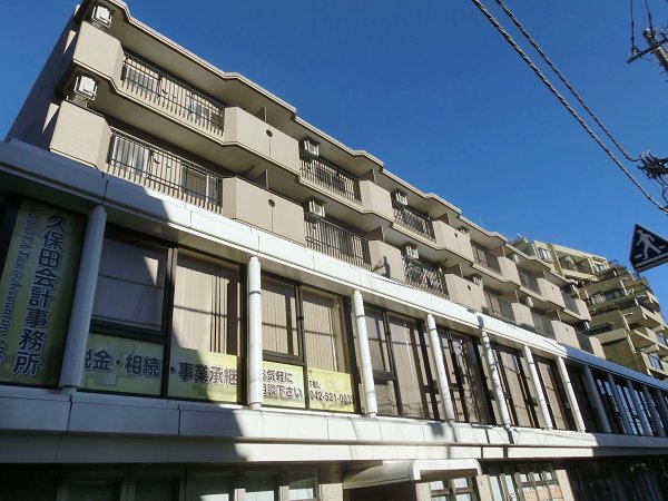 【立川市高松町のマンションの建物外観】