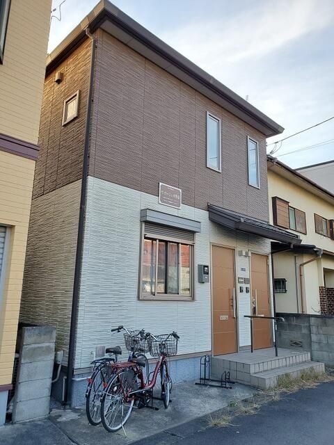 川崎市多摩区生田のアパートの建物外観