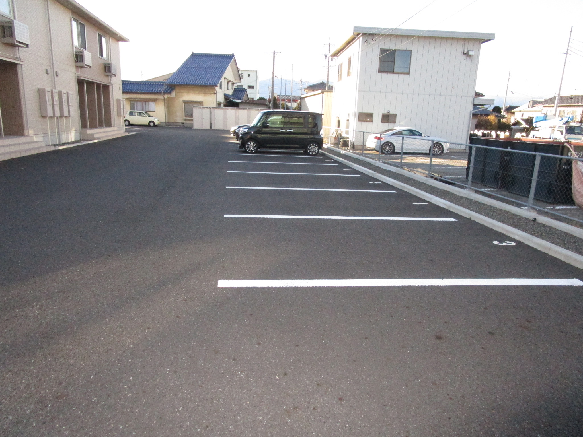 【コンフォルタ野溝の駐車場】