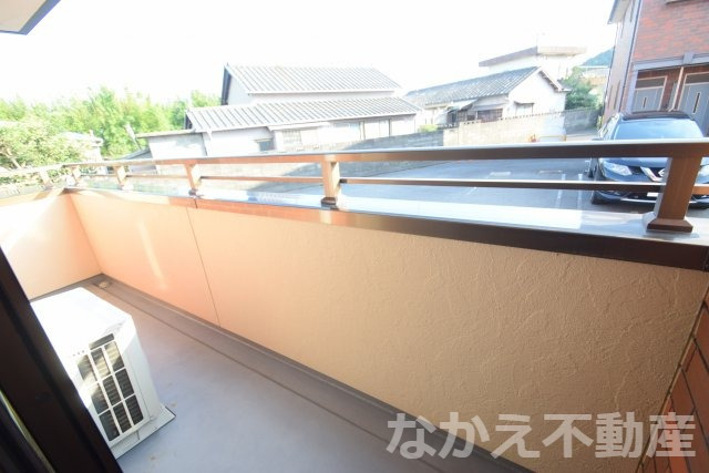 バルコニー　陽当たり良好なバルコニーです