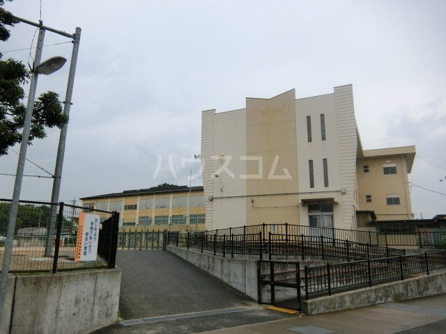 小学校　四日市市立大矢知興譲小学校（小学校）まで380m