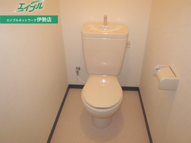 トイレ　同型参考写真