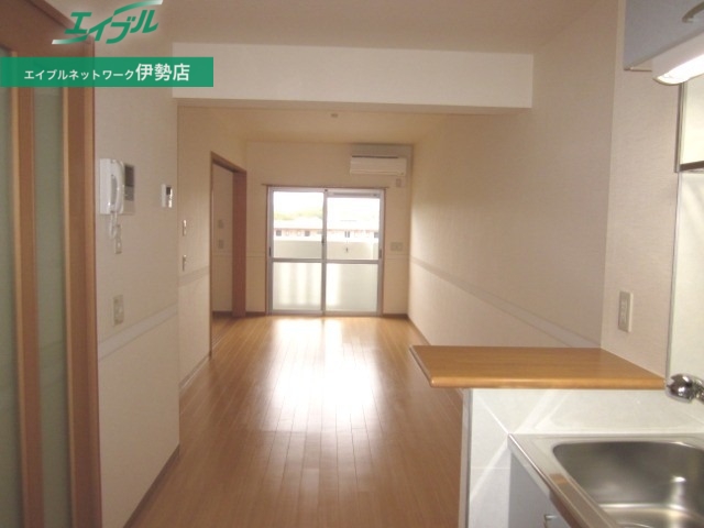 居室・リビング　同型参考写真